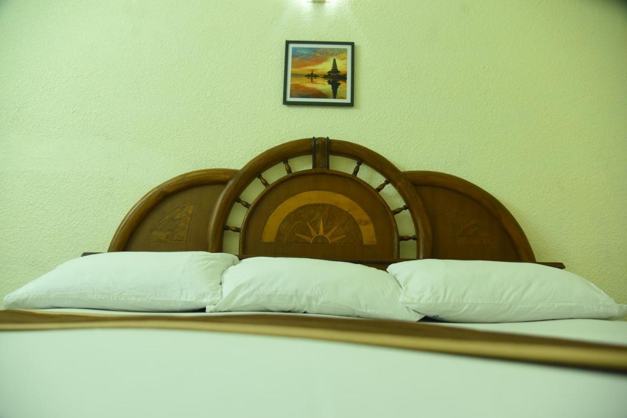 Hotel Raja Palace Kanyakumari Buitenkant foto