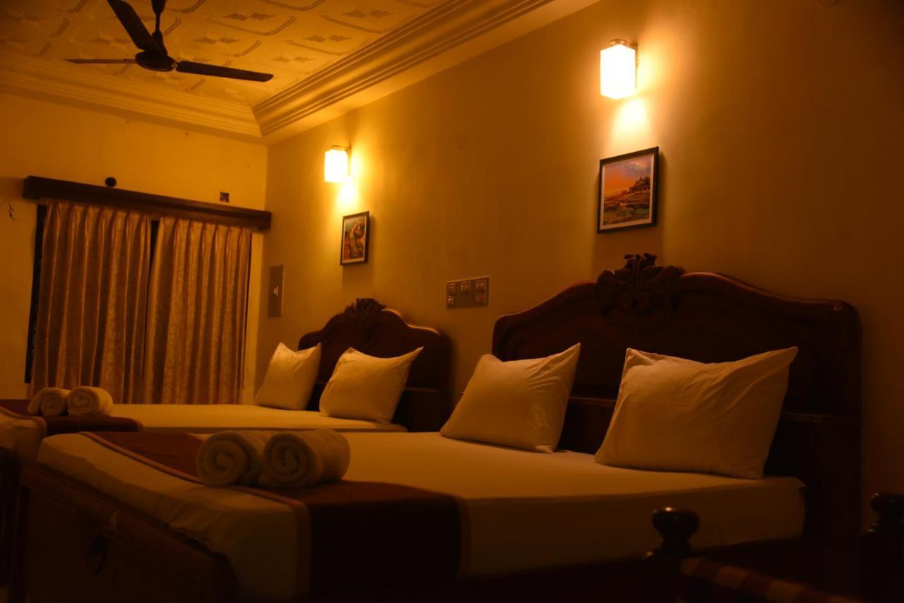 Hotel Raja Palace Kanyakumari Buitenkant foto